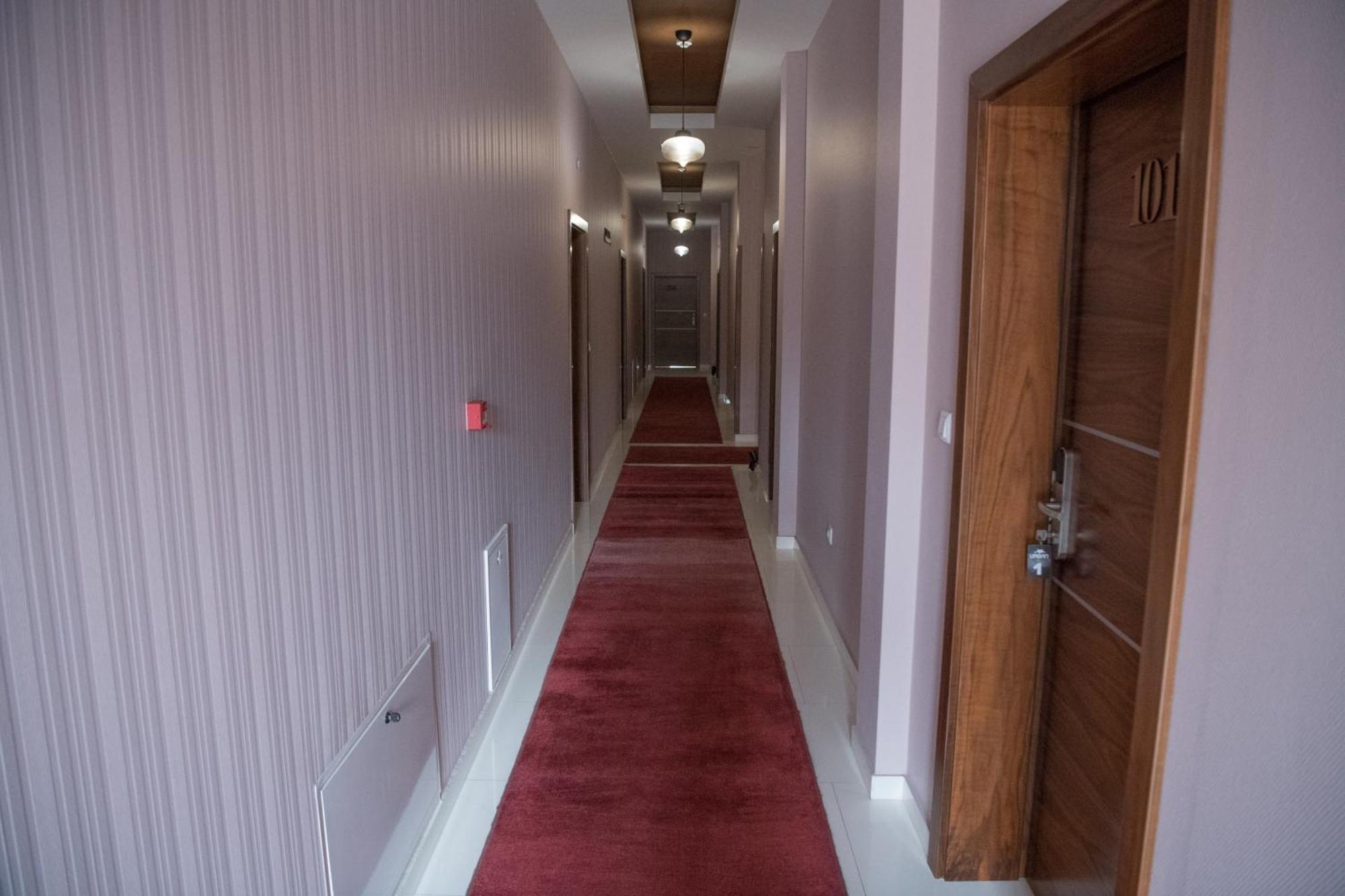 Hotel Urban Buzim エクステリア 写真