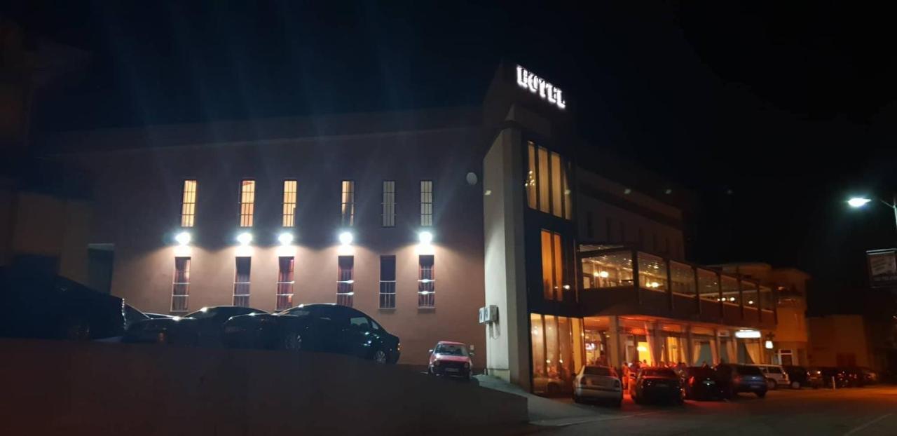 Hotel Urban Buzim エクステリア 写真